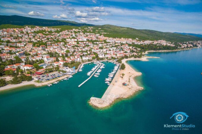 Luka Podvorska iz zraka